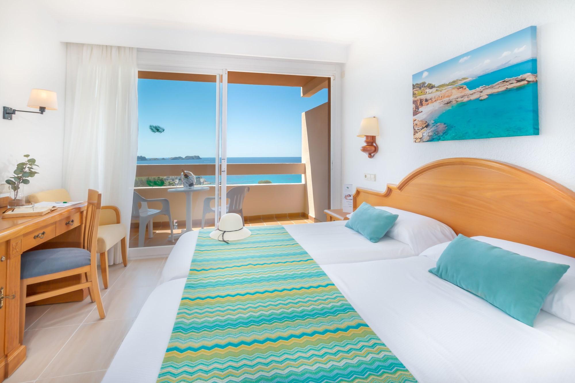 Valentin Reina Hotel 4*